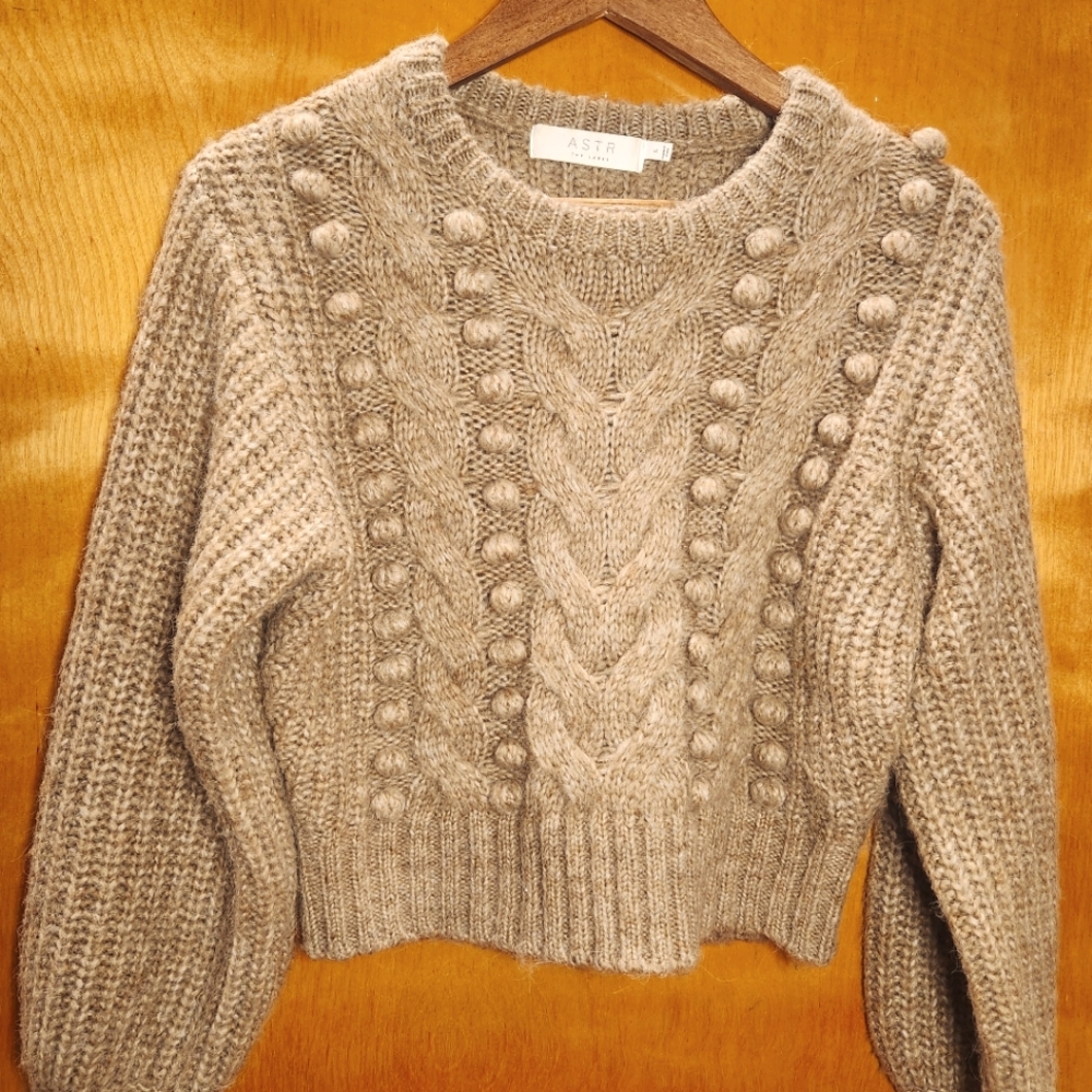 ASTR THE LABEL Tan Sweater size S